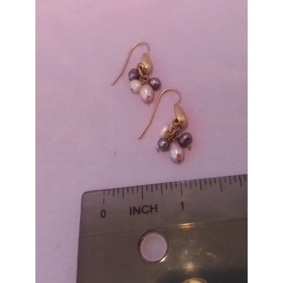 Vintage Avon Gold Tone Drop Dangle Cluster Earrings Purple & White Faux Pearls - Picture 2 of 3